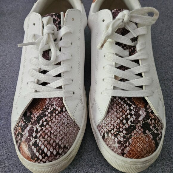 Faux snake print and white sneakers - Picture 3 of 3